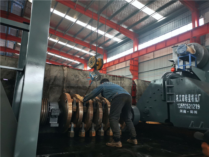 斷橋鋁破碎機 <a href='http://www.hncaizheng.cn/feilv/1660.html' target='_blank'><span>斷橋鋁破碎機</span></a>